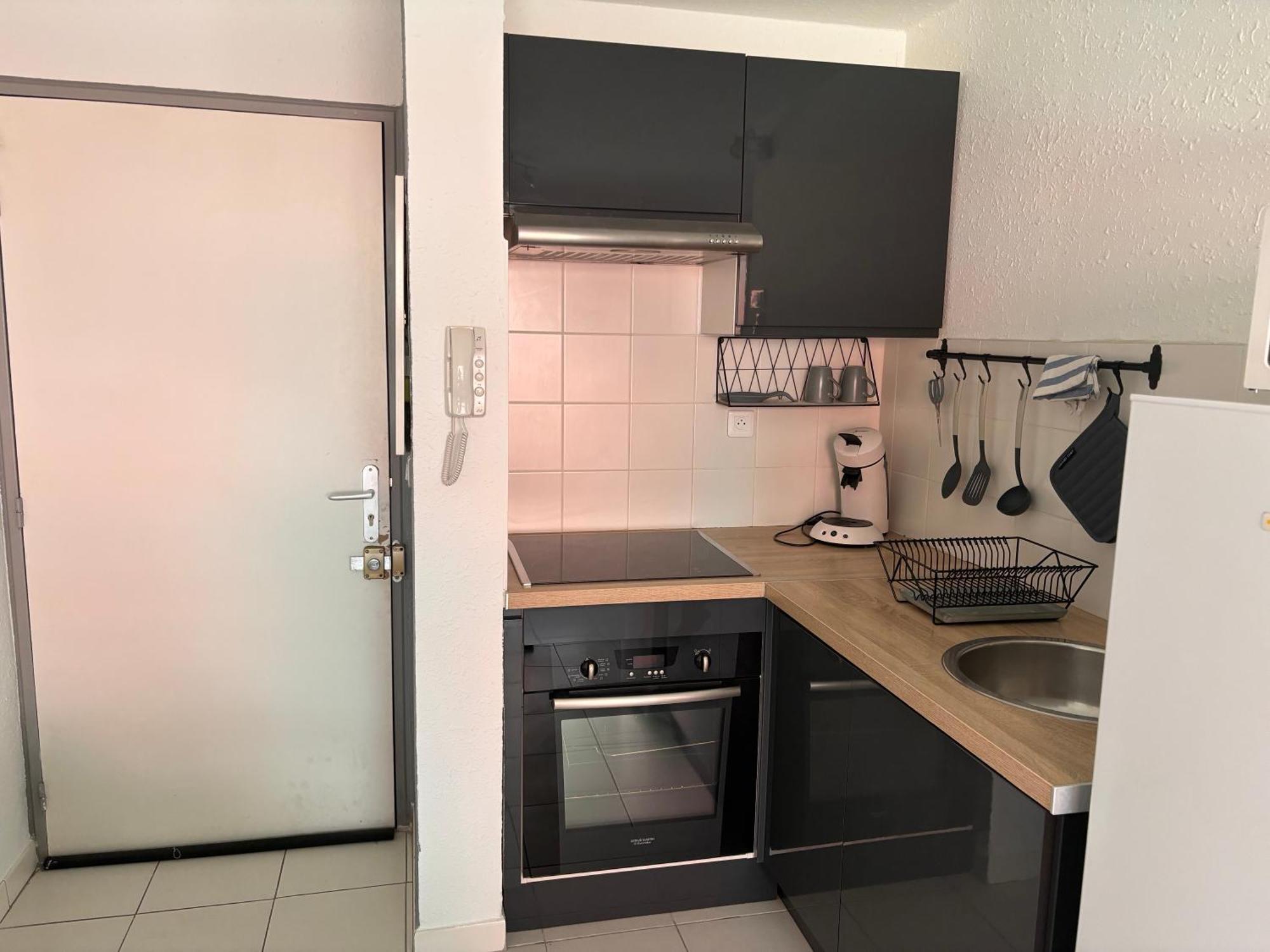 Classe 3 Etoiles Charmant Appartement Cosy Sur Sete Proche De Toutes Commodites, Parking Prive Exterior photo